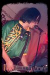 Maleo, gitarka i mikrofon, a drugim planie - Slav. (104kB)